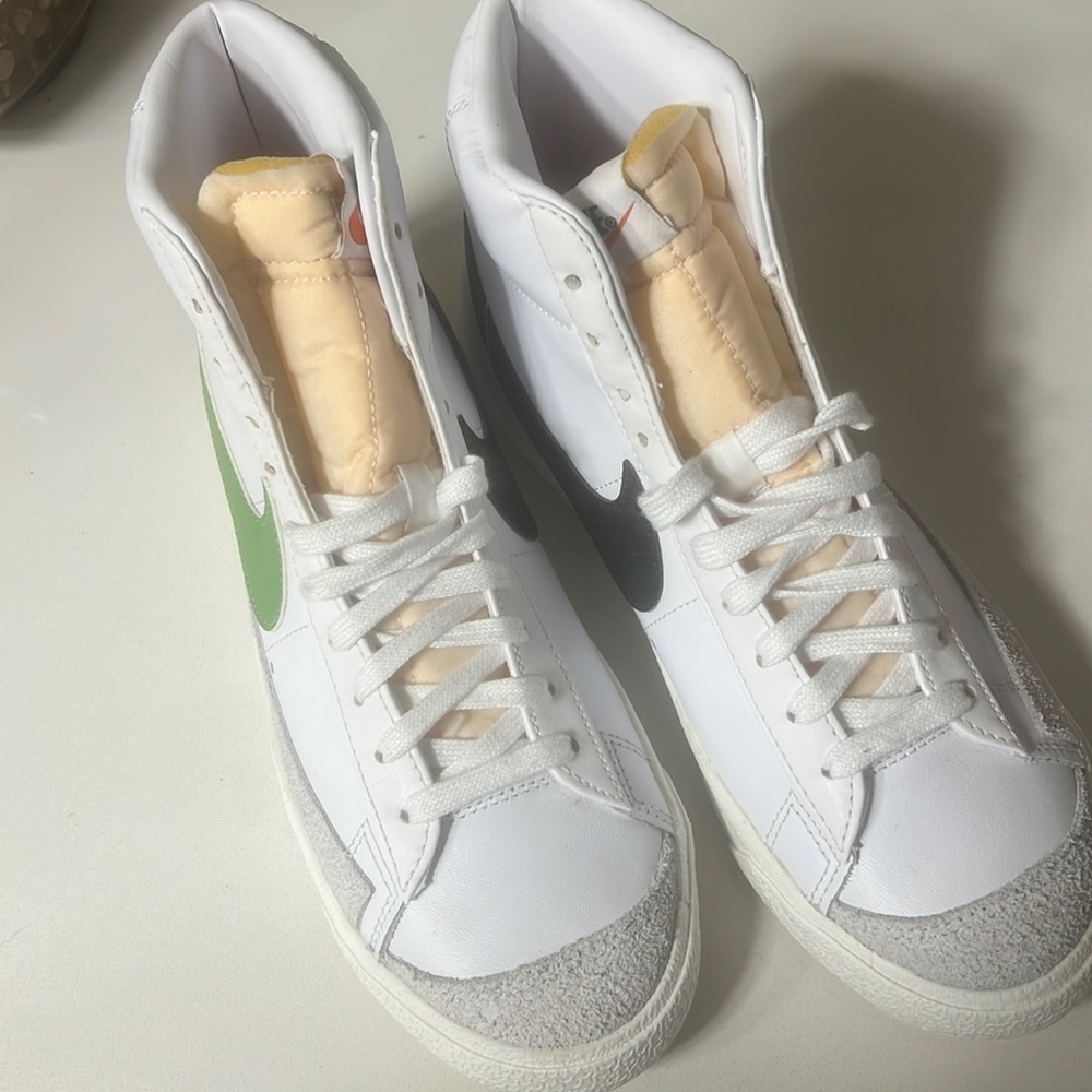 Nike Blazer mid 77 womens old school basketball high tops